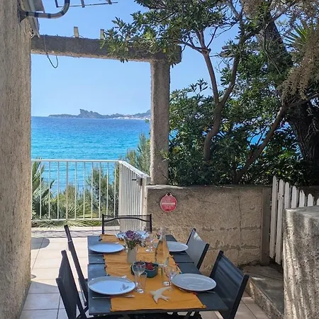 Front De Avec Balcon Et Acces Direct A La *