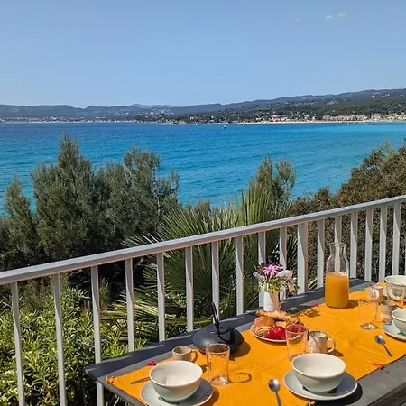 Apartman Front De Avec Balcon Et Acces Direct A La Les Lecques