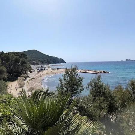Front De Avec Balcon Et Acces Direct A La
