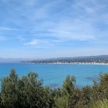 Front De Avec Balcon Et Acces Direct A La Apartman